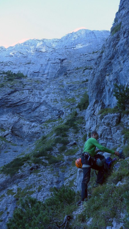 Guglia Torre di Lagunaz (P. San Lucano, Dolomiti) Via l'Uomo migliora il tempo