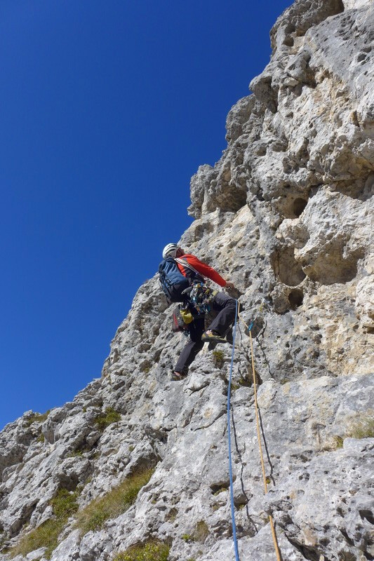 Guglia Torre di Lagunaz (P. San Lucano, Dolomiti) Via l'Uomo migliora il tempo