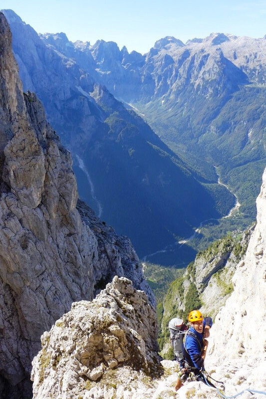 Guglia Torre di Lagunaz (P. San Lucano, Dolomiti) Via l'Uomo migliora il tempo