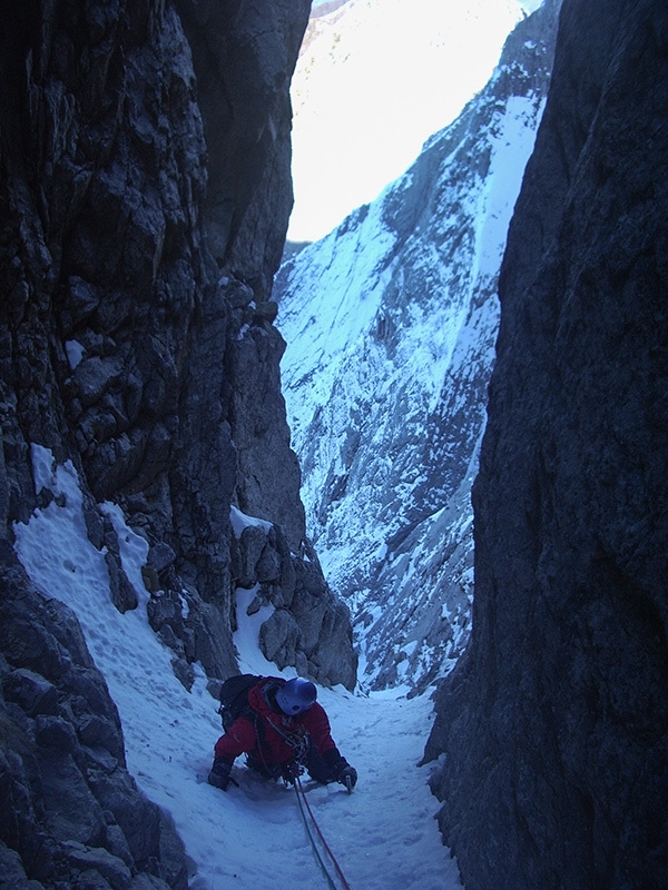 Apuane alpinismo invernale