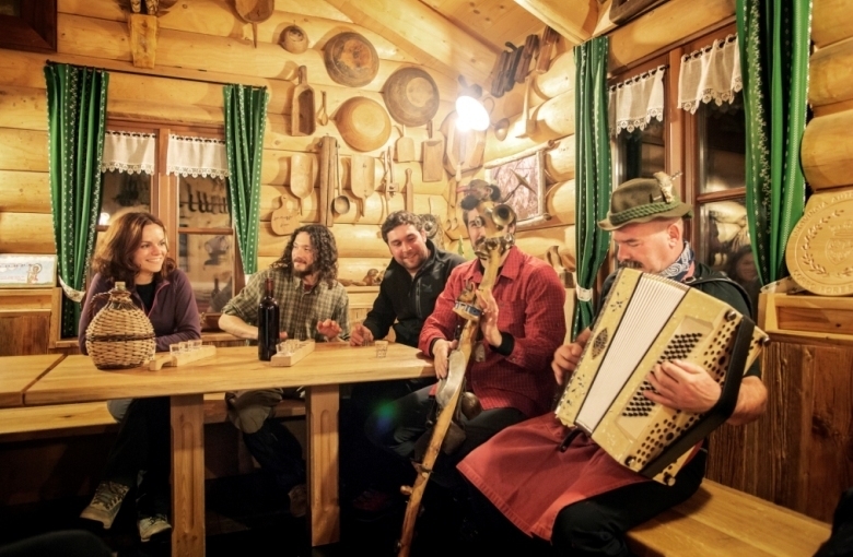 Winter walks to Trentino mountain huts