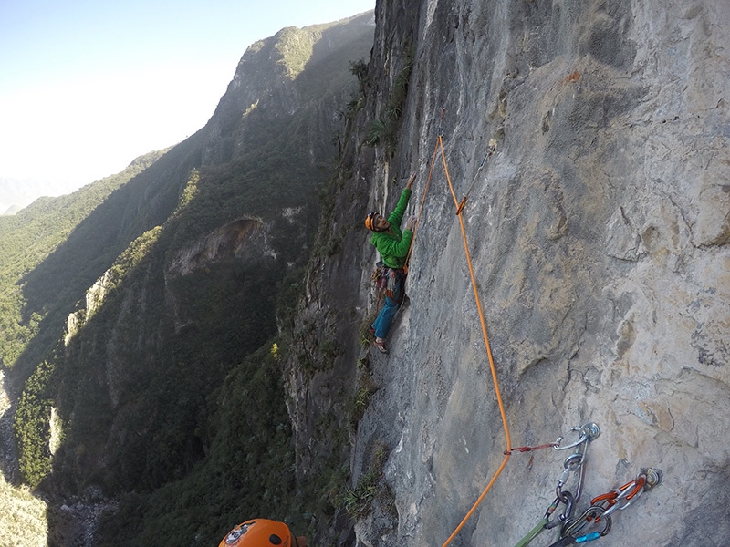 El Diente, Monterrey, Mexico