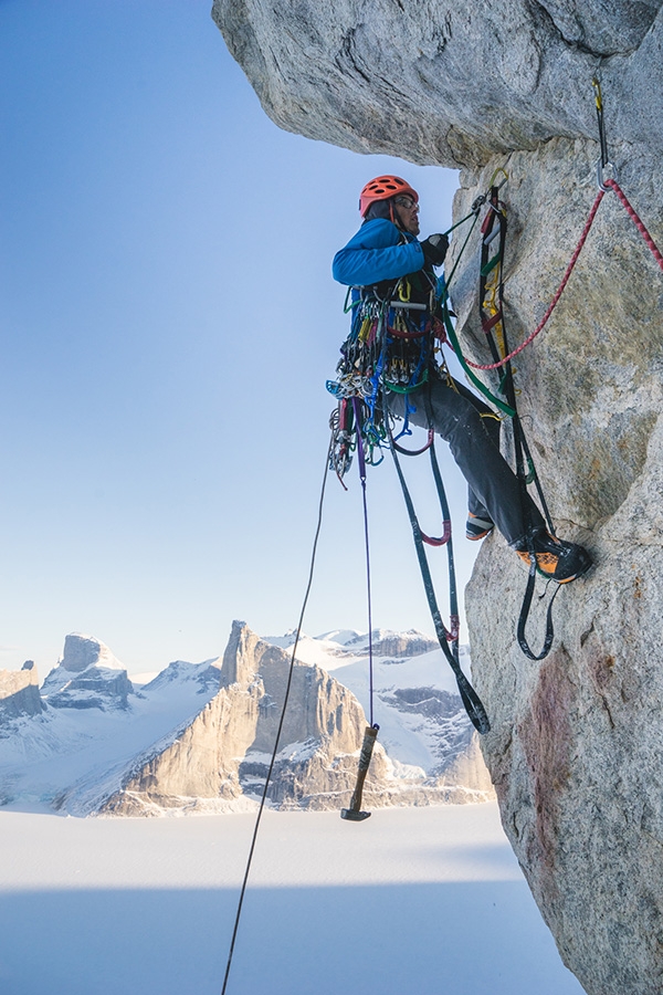 Cheyne Lempe, Dave Allfrey, Great Cross Pillar, Baffin Island, Canada.