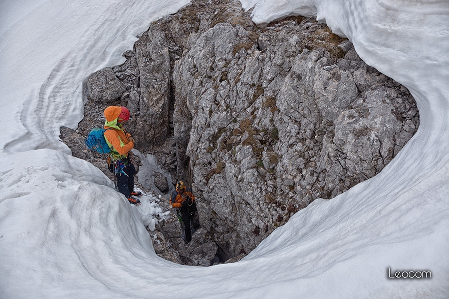 Brezno Pod Velbom, Monte Canin, alpinismo, speleologia, cascata di ghiaccio