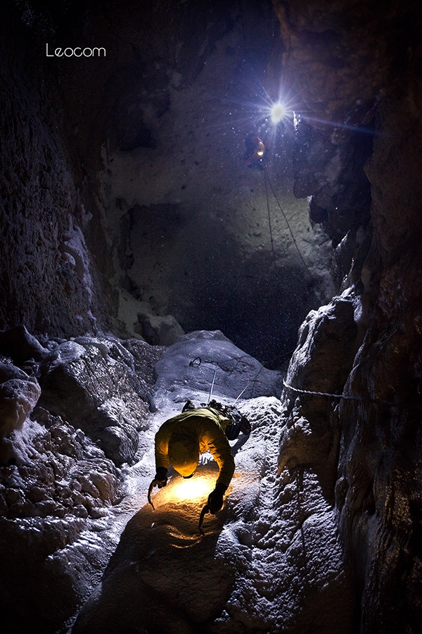 Brezno Pod Velbom, Monte Canin, alpinismo, speleologia, cascata di ghiaccio