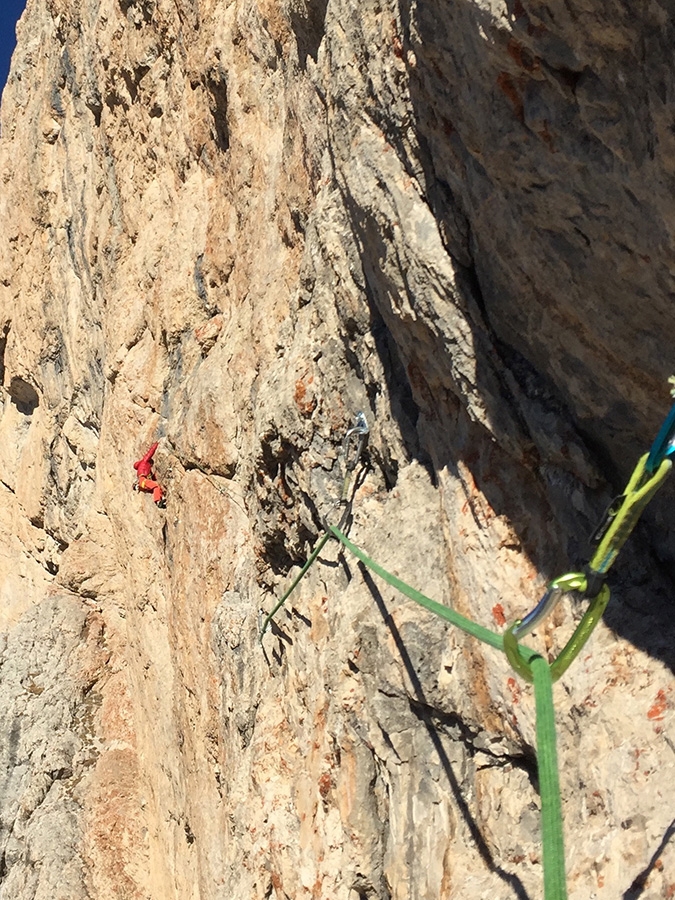 Traverso al Cielo, Peitlerkofel, Dolomites, climbing