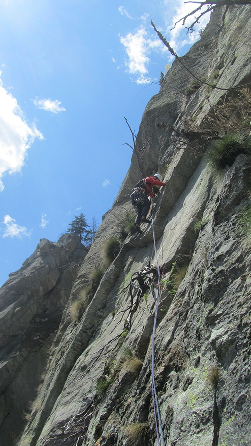 Parete del Silenzio, Valle del Lys, Valle di Gressoney, arrampicata