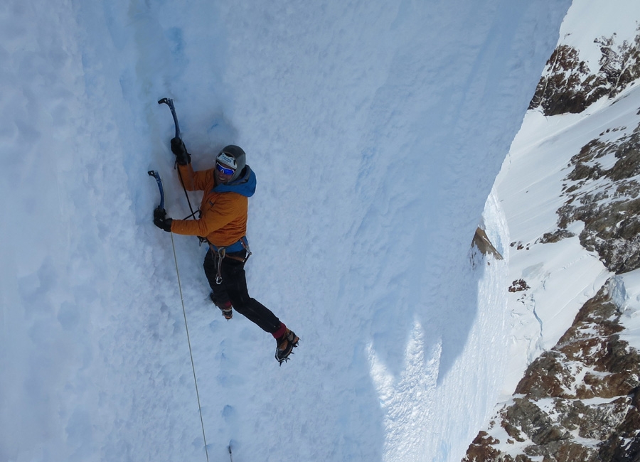Cortina Incroda 2016