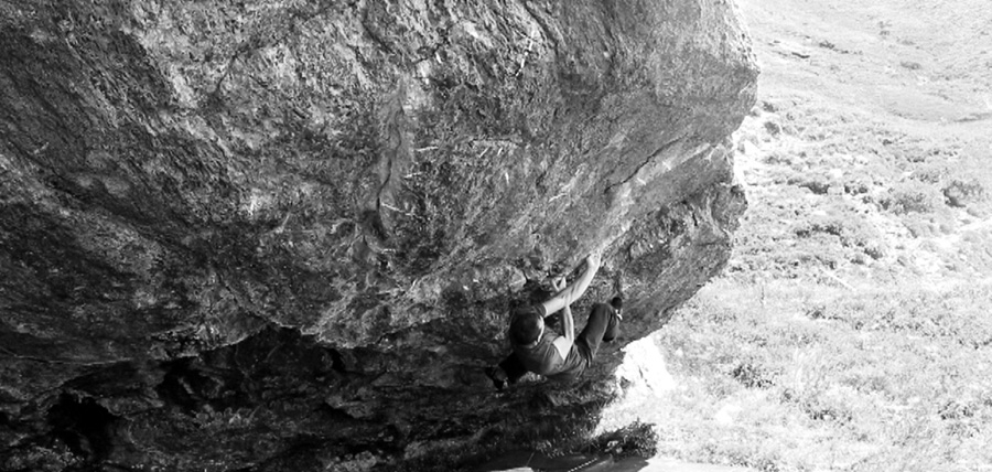 Chianale bouldering, Valle Varaita, Piedmont, Italy, Claudia Colonia, Alessandro Penna