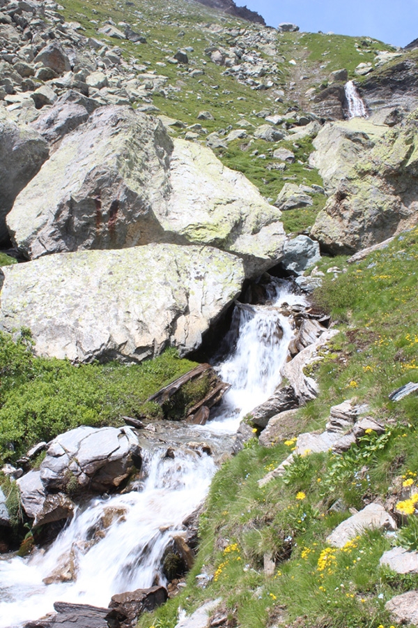 Chianale boulder, Valle Varaita, Piemonte, Claudia Colonia, Alessandro Penna