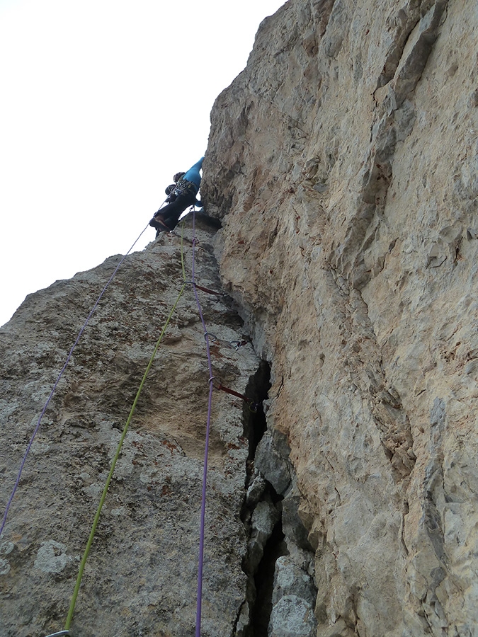 Bastava un Piumino, Dolomiti di Brenta, Val d'Ambiez, Andrea Simonini, Gianluca Beliamoli