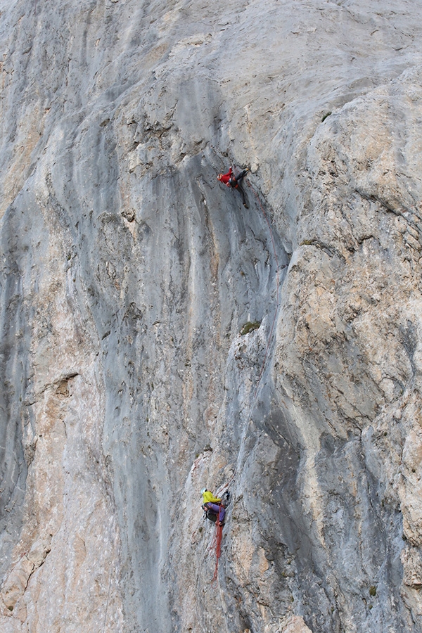 Naranjo de Bulnes, Picu Urriellu, Picos de Europa, Eneko Pou, Iker Pou, Neus Colom