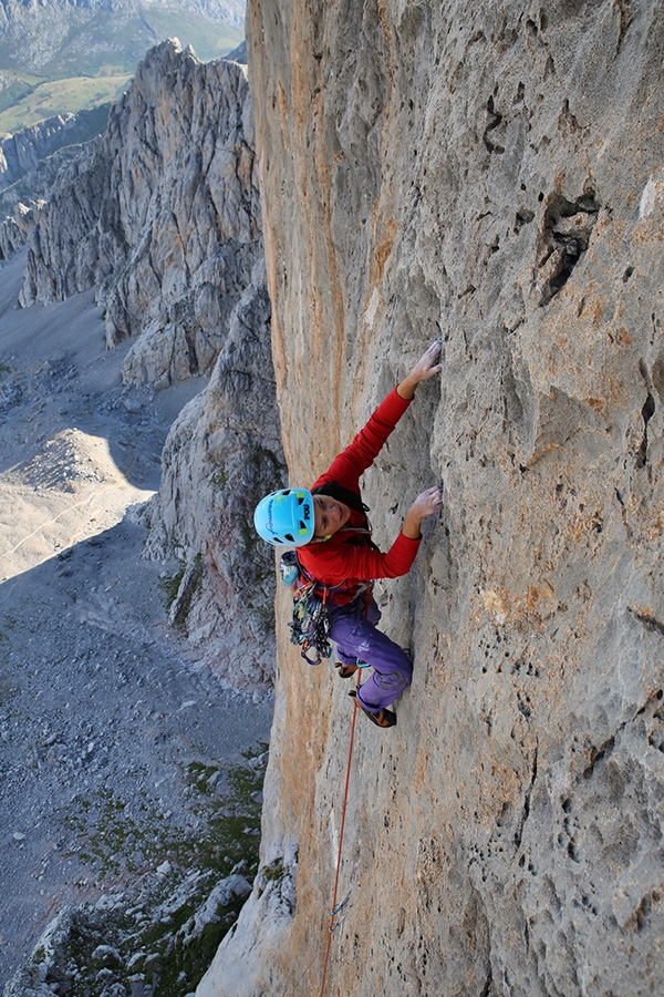 Naranjo de Bulnes, Picu Urriellu, Picos de Europa, Eneko Pou, Iker Pou, Neus Colom