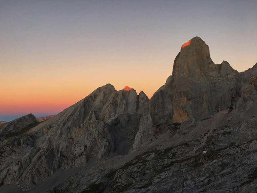 Naranjo de Bulnes, Picu Urriellu, Picos de Europa, Eneko Pou, Iker Pou, Neus Colom