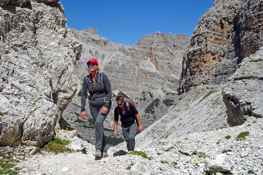 Il Giro della Tofana di Rozes, Scala del Minighel, Dolomiti