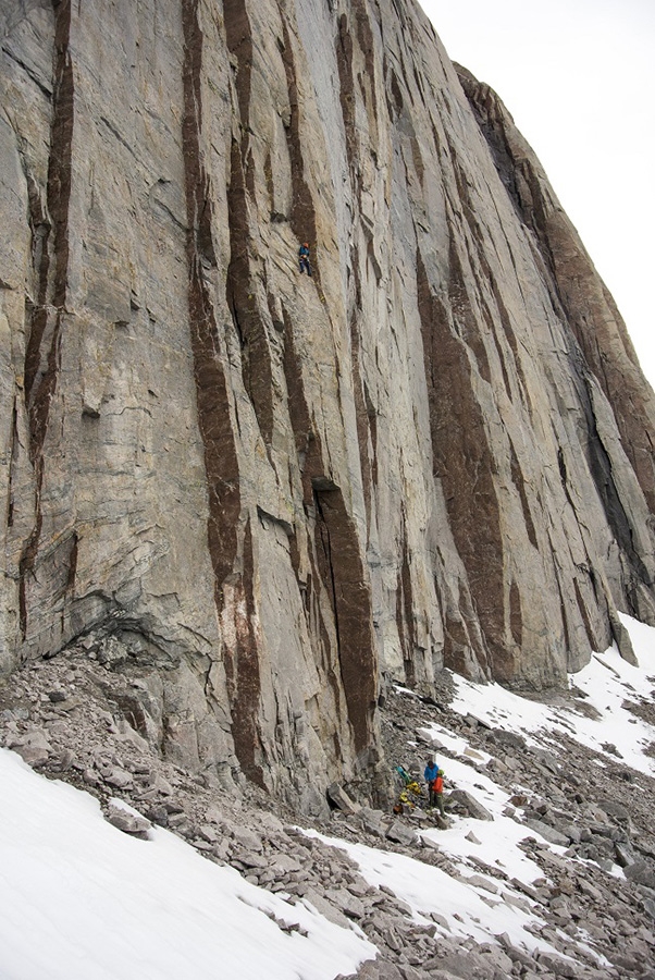 Isola di Baffin, Canada, Nicolas Favresse, Sean Villanueva, Matteo Della Bordella, Matteo De Zaiacomo, Luca Schiera