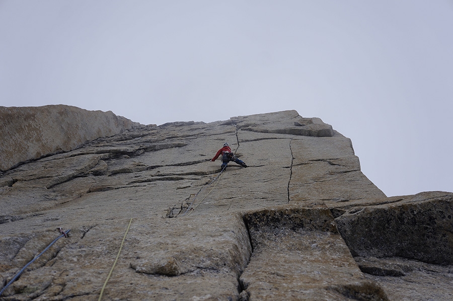 Sichuan, Cina, alpinismo, Tito Arosio, Peter Linney, James Monypenny, Tom Nichols, Robert Partridge, Heather Swift, Luca Vallata