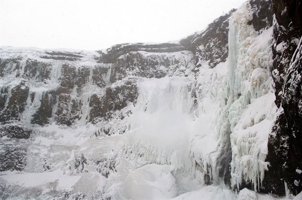 Iceland ice climbing expedition 2007