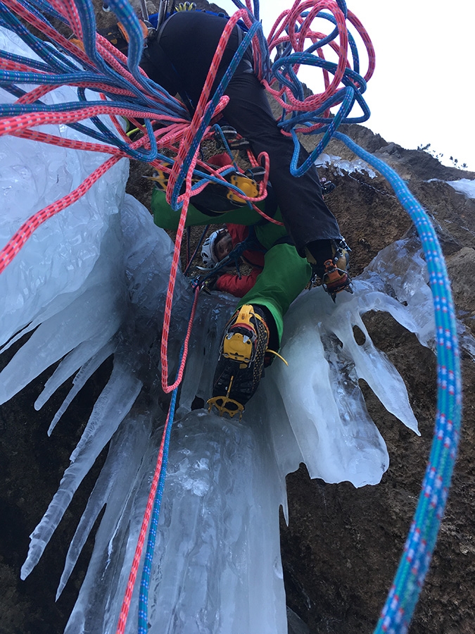 The Lady of the Valley, Val Scura, Valsugana, ice climb, Ermann Baldessari, Paolo Baldessari, Cristian Defant