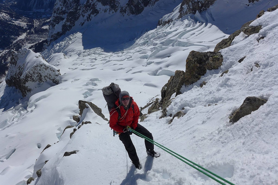 Grandes Jorasses, No siesta, Bonatti - Vaucher, Monte Bianco, Luka Lindič, Ines Papert 