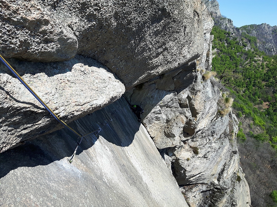 Rocca Sbarua, Monte Freidour