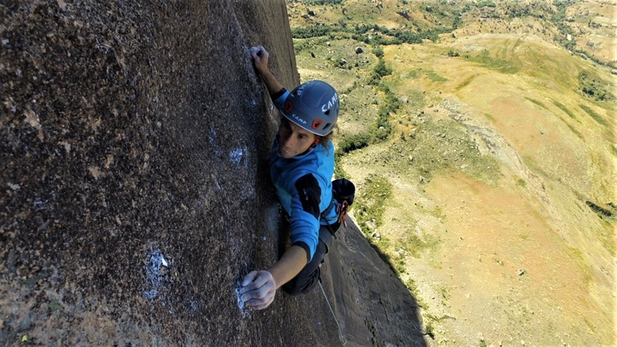 Tsaranoro, Madagascar, Matteo de Zaiacomo, Dimitri Anghileri, Marco Maggioni