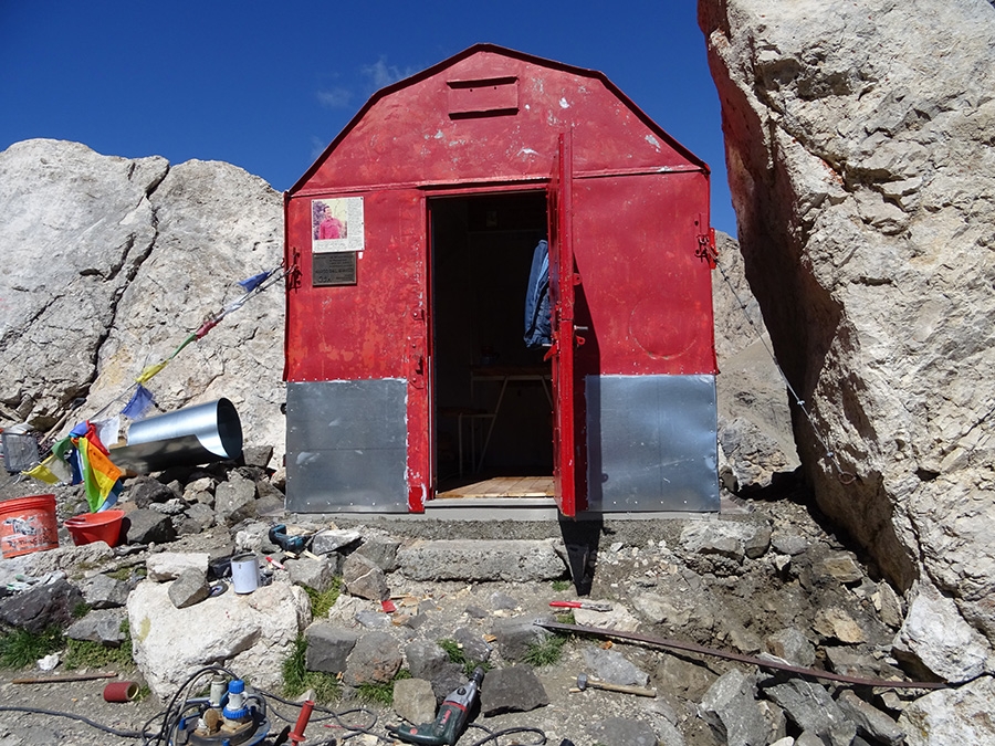 Bivacco dal Bianco, Passo Ombretta, Marmolada, Dolomiti