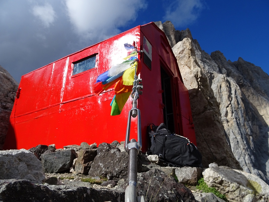 Bivacco dal Bianco, Passo Ombretta, Marmolada, Dolomiti