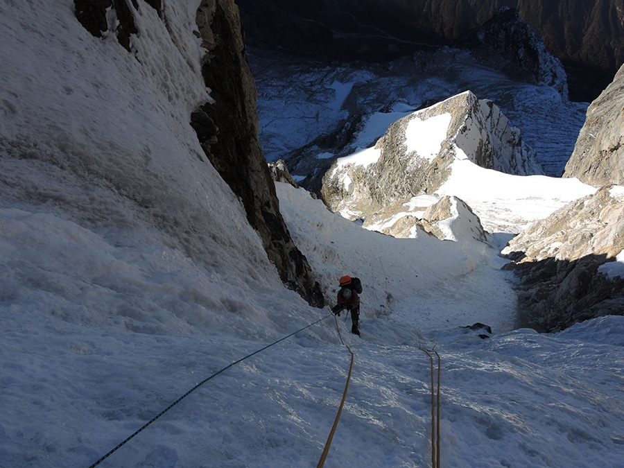 Phungi Peak, Himalaya, Nepal, Yury Koshelenko, Aleksei Lonchinskii