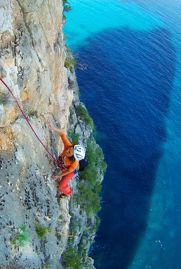 Arrampicata sul mare