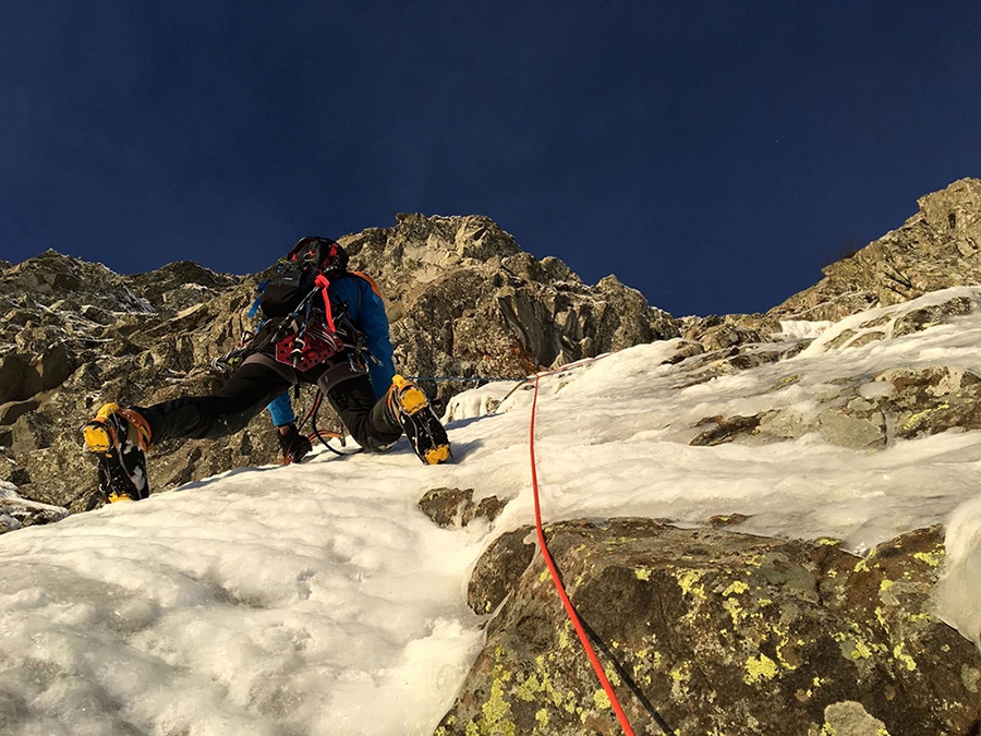Monte Rondinaio 1,964 m