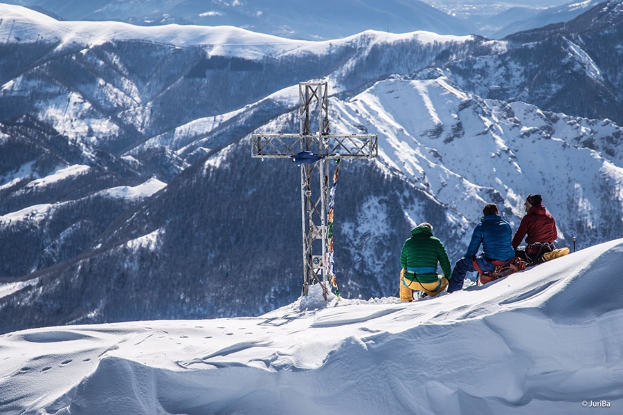 CAMP, Linea Bianca, Rai 1