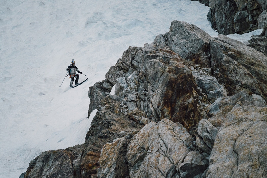 K2 Andrzej Bargiel, prima discesa con gli sci