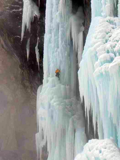 Vallone Arnas cascate di ghiaccio Piemonte