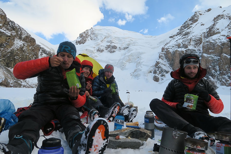 Kyrgyzstan Djangart Range, Dutch Expedition 2018, Noël Diepens, Wout Martens, Rik van Odenhoven, Mats Wentholt, Court Haegens, Boris Textor