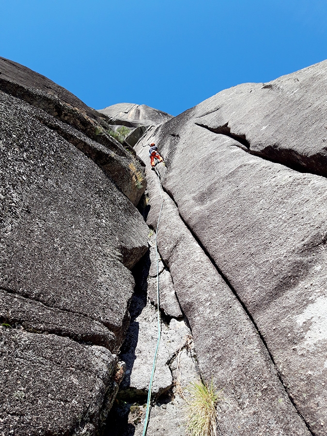 Portugal trad climbing, Giancarlo Maritano