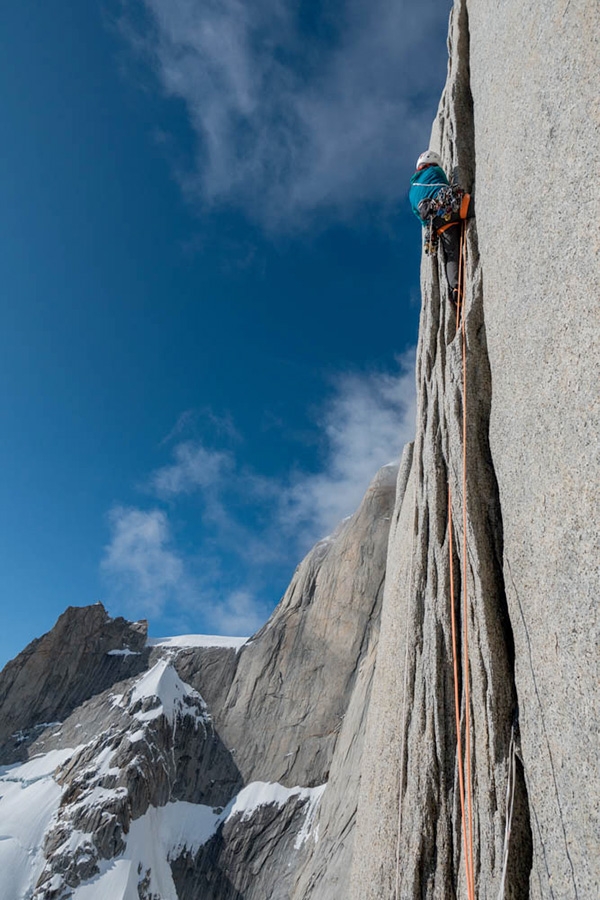 Nicolas Favresse, Sean Villanueva, Cerro Standhardt, Patagonia