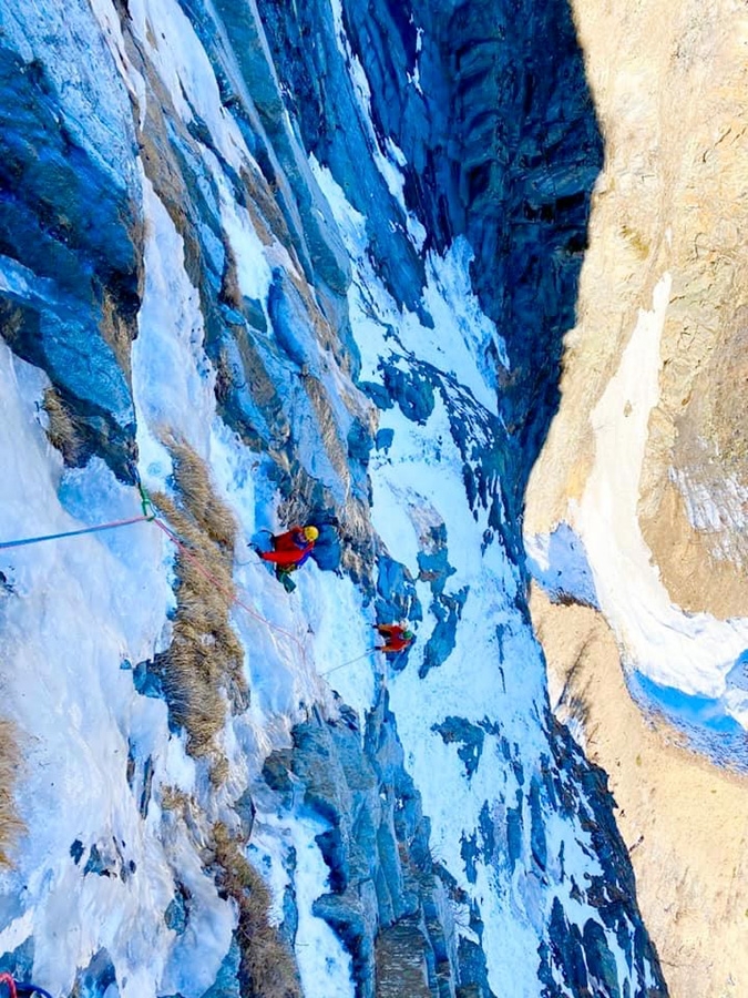 Valsavarenche ice climbing