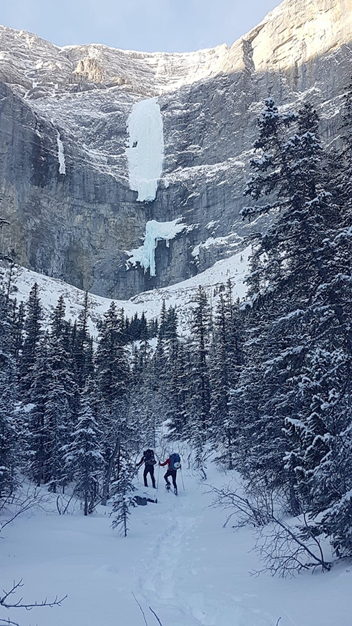 Ice climbing in Canada, Daniele Frialdi, Marco Verzeletti, Roberto Parolari