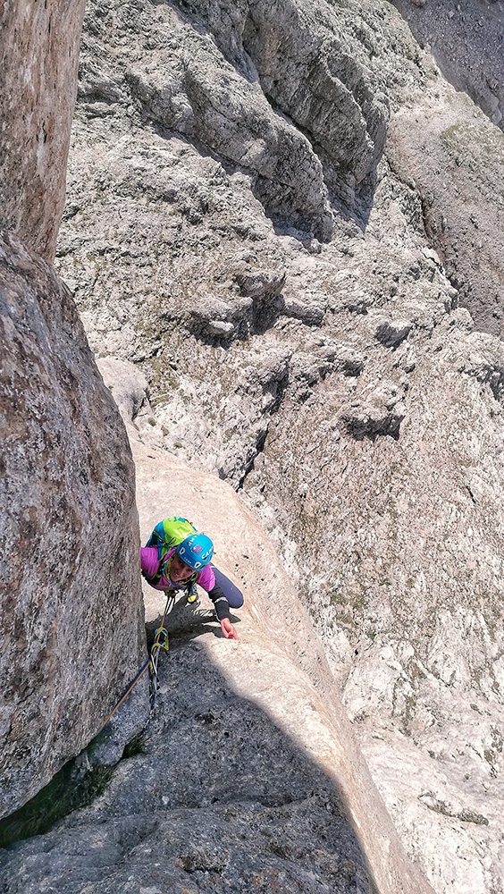 Via della Fessura Gialla, Torre Enrica del Zigolè, Dolomites, Giorgia Felicetti, Federico Dell’Antone