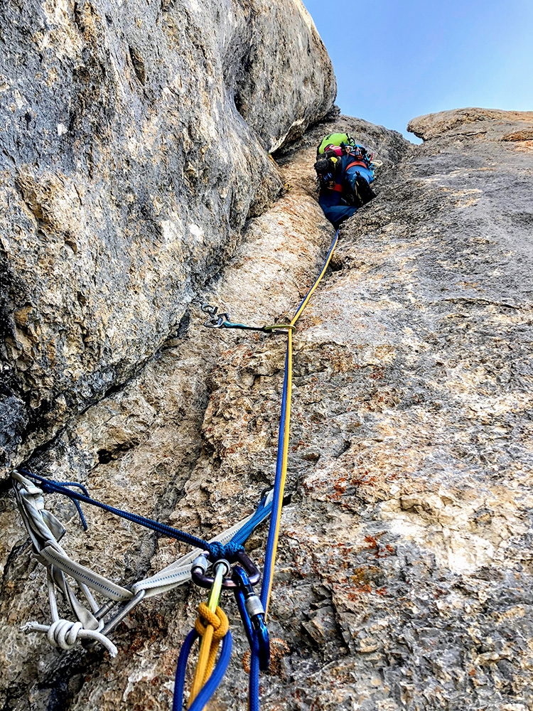 Via della Fessura Gialla, Torre Enrica del Zigolè, Dolomiti, Giorgia Felicetti, Federico Dell’Antone