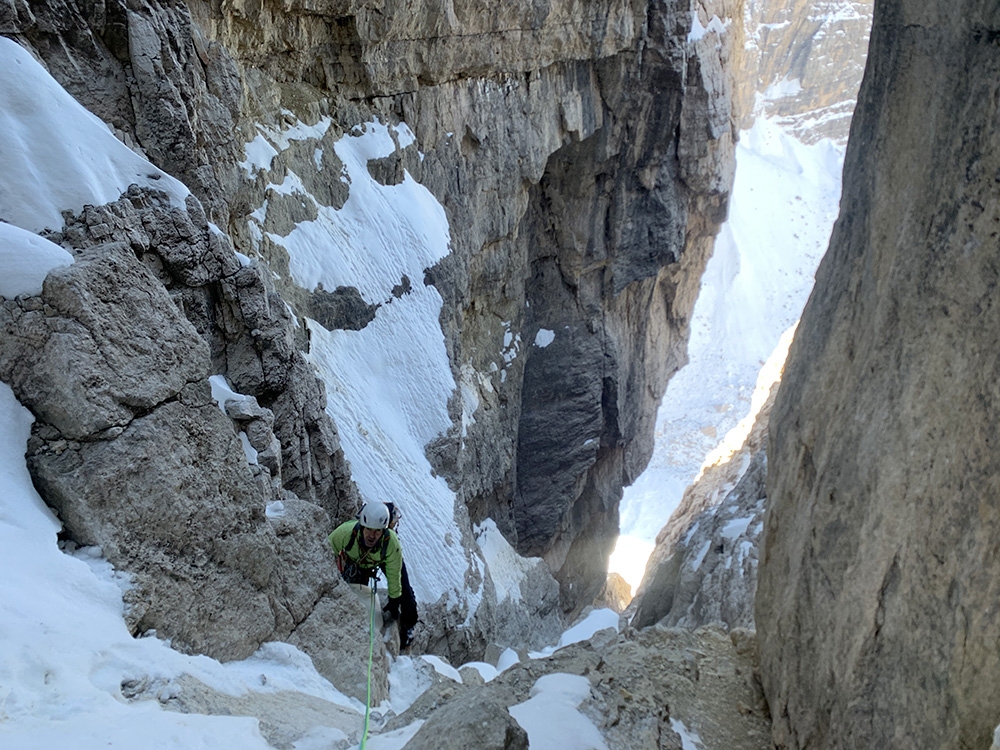 Dolomiti di Brenta, Campanile Basso, Canalone Ovest 