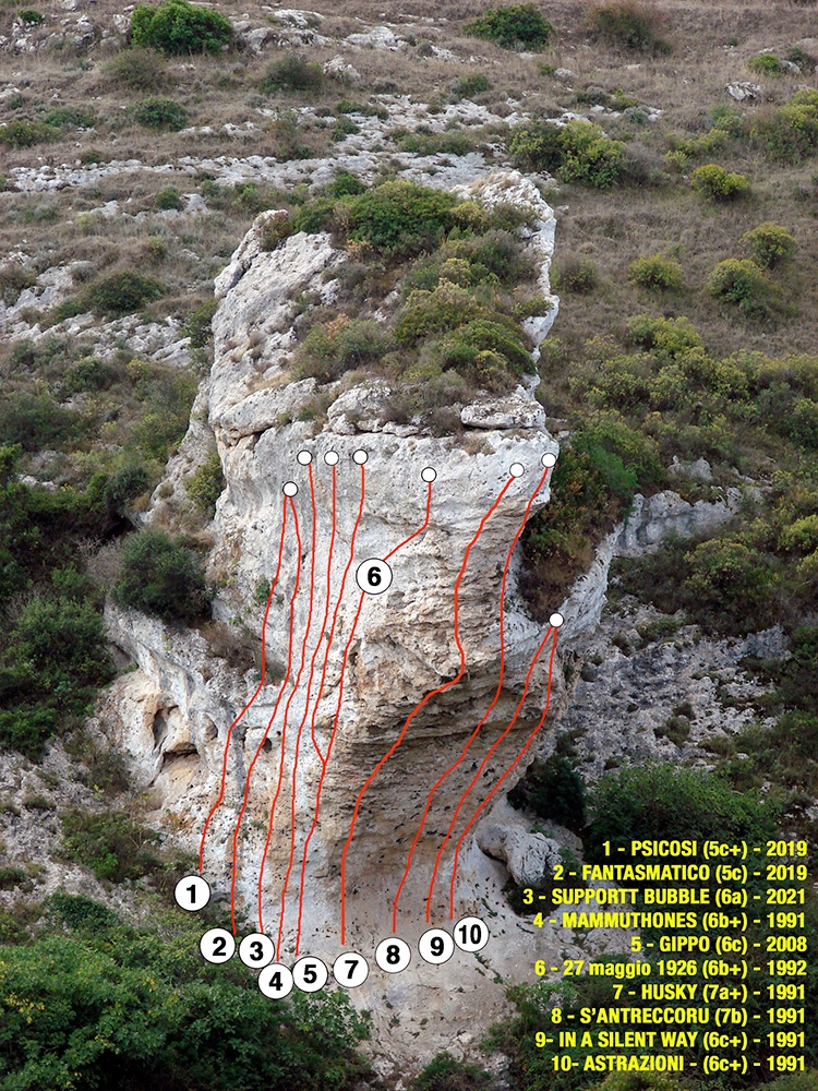 Isili, Sardegna, Corvo Solitario