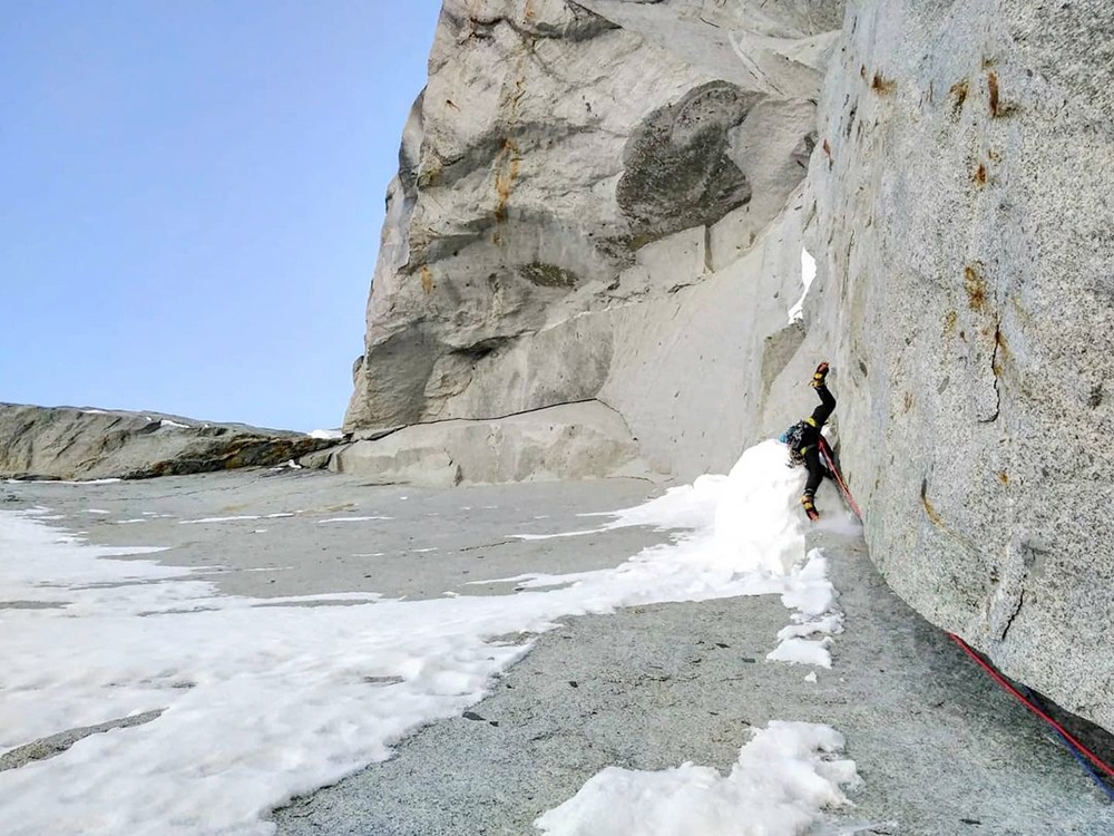 Aiguille de Pélerins, John McCune, Will Sim, Above and Beyond