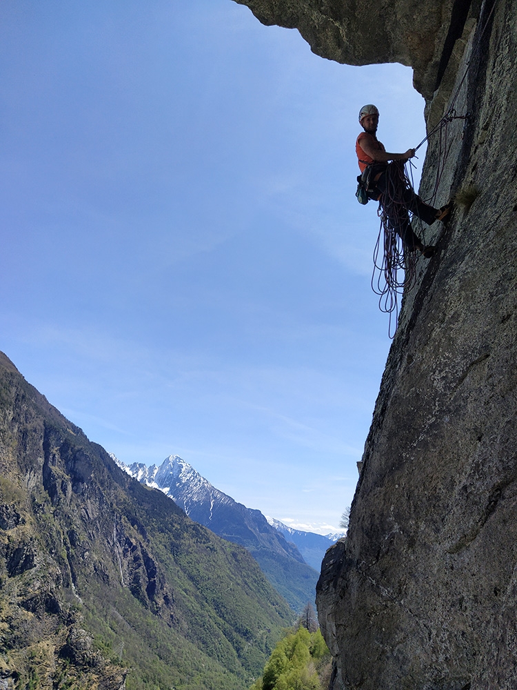 Las Cuerdas en el Viento, Parete di Gallivaggio, Valle Spluga, Simone Manzi
