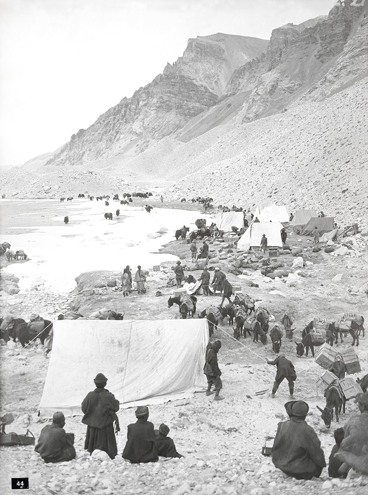 Mount Everest Centenary Exhibition, Alpine Club