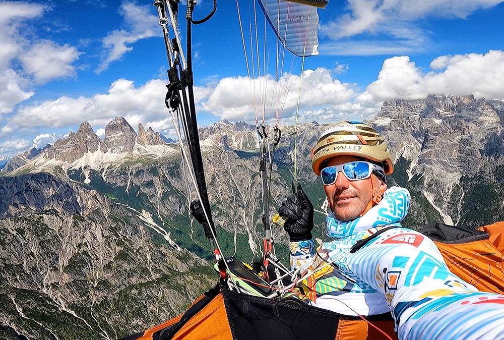 Edoardo Colombo da Gressoney a Gorizia in parapendio