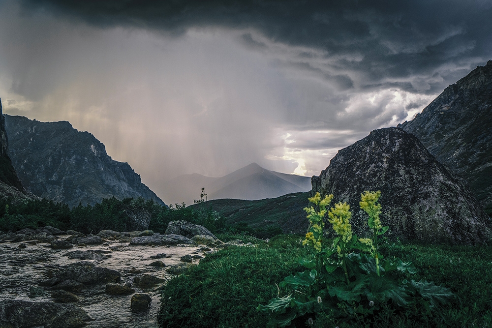 South Muysky Ridge, Siberia, Peak Kart, Peak Mechta