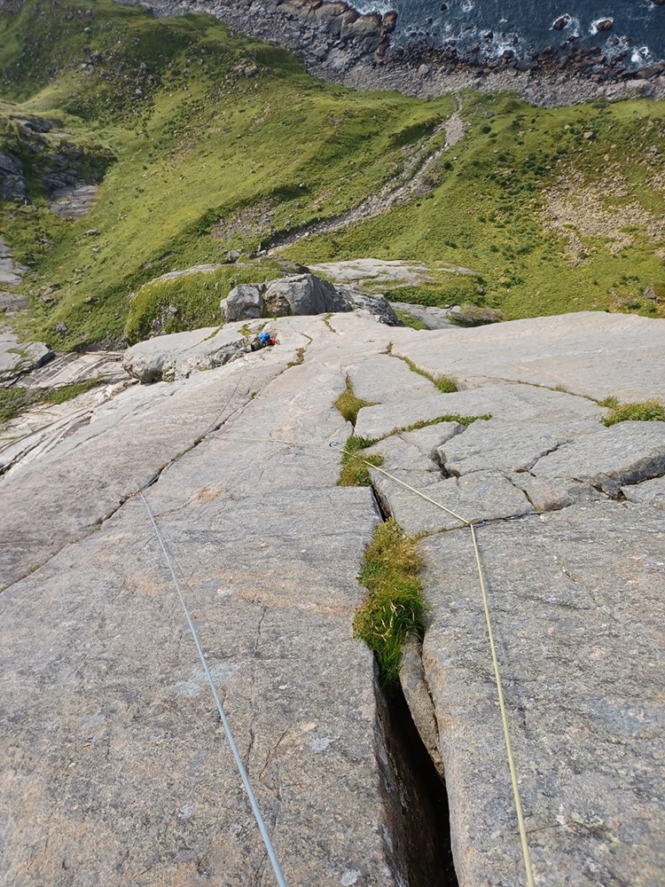 Lofoten, rock climbing, Moskensøya, Storskiva, Ørneeggen, Juho Knuuttila, Misha Mishin