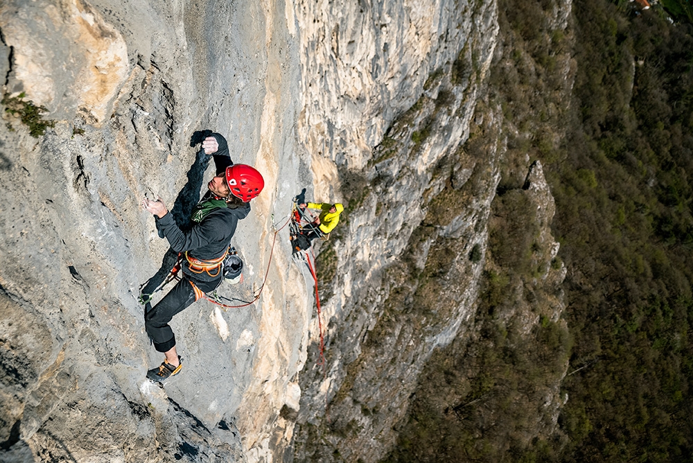 Parete Rossa, Monte San Martino, Dimitri Anghileri, Luca Schiera